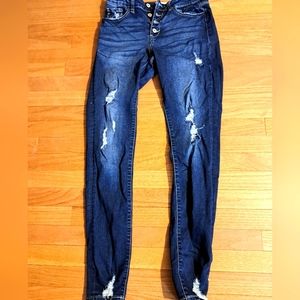 Distressed Kancan jeans